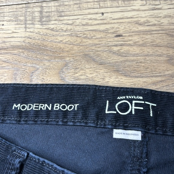 Women’s Ann Taylor Loft Black Modern Boot Baby Corduroy Pants Size 12 - Picture 2 of 9